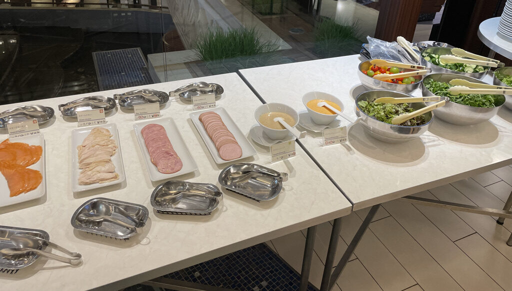 シェラトングランデ東京ベイ　朝食　値段　おすすめ　口コミ　　ガレリアカフェ　グランカフェ　トスティーナ　マリオットボンヴォイアメックス紹介