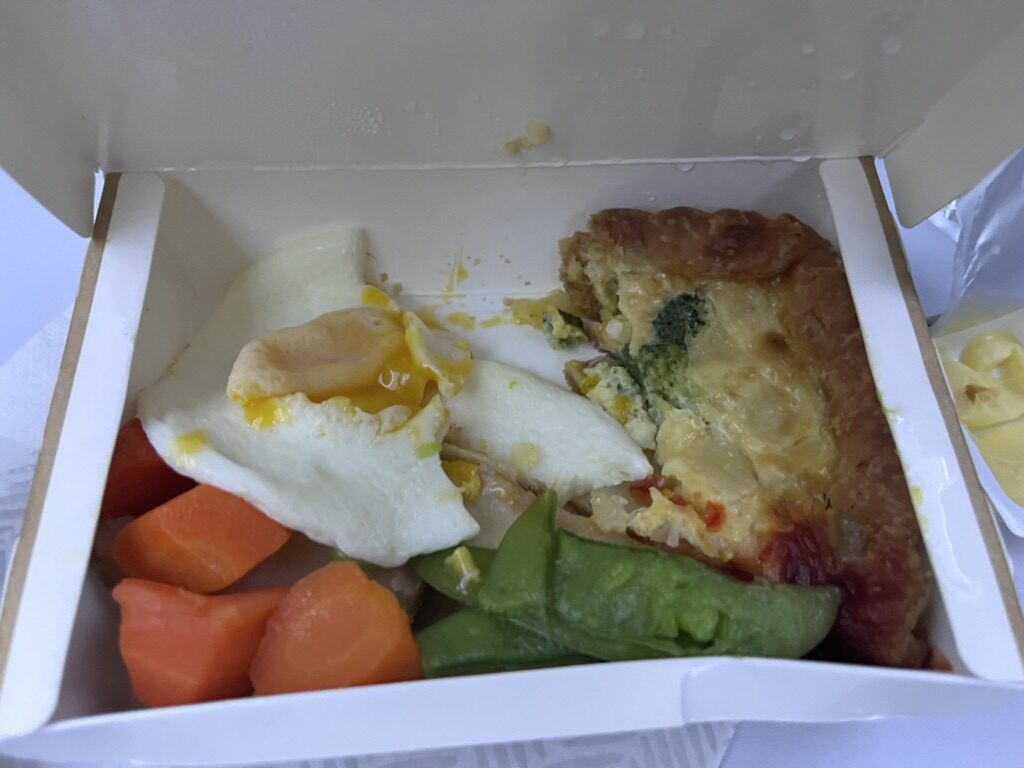 フィンエア　ay80便　評判　最悪　セントレア　プライオリティパス　ラウンジ