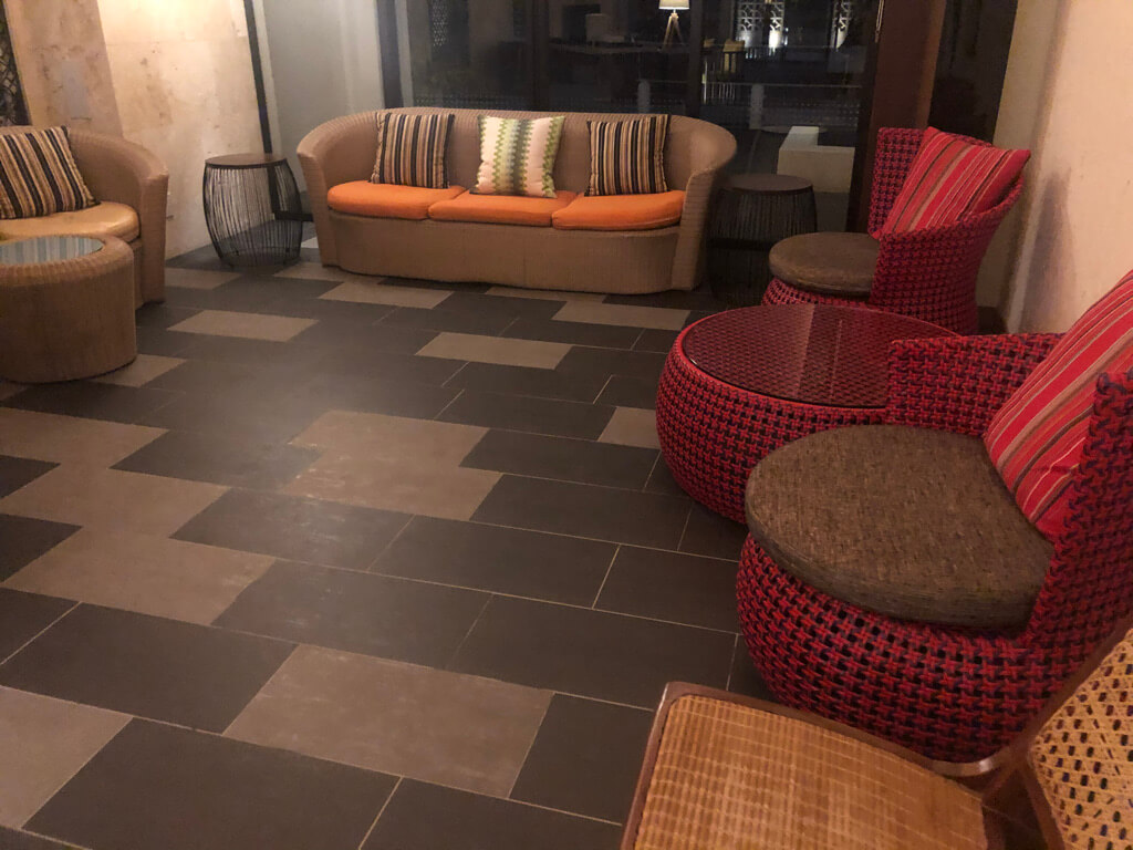 シェラトン沖縄サンマリーナリゾート　サウスタワー　宿泊記　プレミアムオーシャンツイン　フィットネスジム　大浴場　プール　サウナ　コンビニ　アメニティ