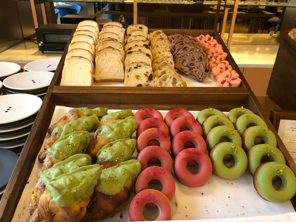 W大阪　子連れ　宿泊記　　ブログ　朝食　マーベラススイート　プール　ジム　バー　添い寝無料　マリオットボンヴォイアメックス　紹介