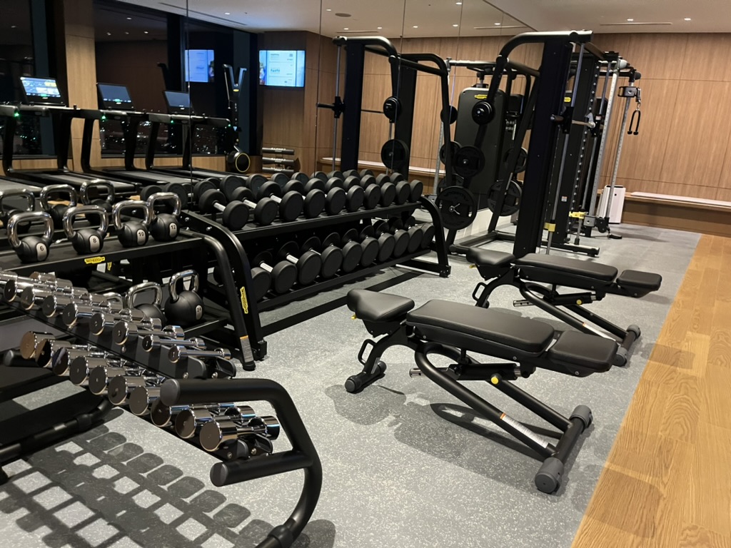 コンラッド名古屋　アクセス　レビュー　プール　ジム
