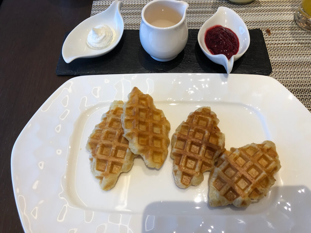 JWマリオット・ホテル奈良 宿泊記 ラウンジ 朝食 プール フィットネスジム 子供添い寝 アクティビティ 駐車場料金 SPGアメックス 紹介 プラチナ特典