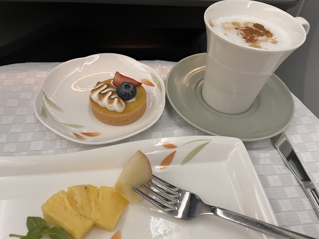 エバー航空 787-10 ビジネスクラス　搭乗記　機内食