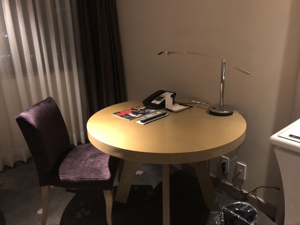 【東京マリオットホテル】デラックスツイン宿泊記☆繁忙期の宿泊はチェックインに要注意!泊まるなら心構えが必要。 12 東京マリオットホテル デラックスツイン 宿泊記 チェックイン 大行列 コロナ