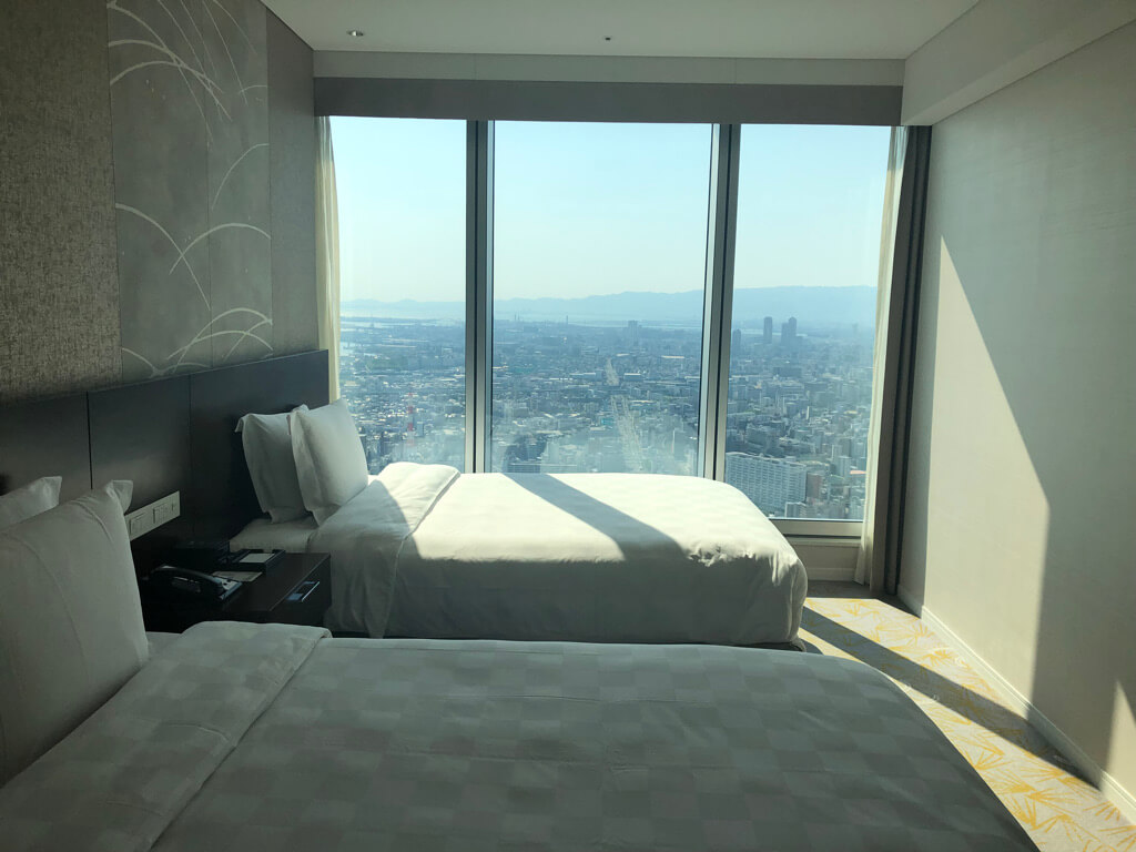 大阪マリオット都ホテル　ブログ　ジュニアスイート　子供添い寝無料　宿泊記　連休　格安　朝食　ラウンジ　あべのハルカス　プラチナ特典　　駐車場　マリオットボンヴォイアメックス紹介