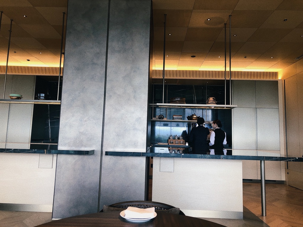 リッツカールトン福岡☆2.8の低評価はなぜ?宿泊費10万円越えラグジュアリーホテルの真相に迫ってみた! 6 リッツカールトン福岡 口コミ 悪い クラブラウンジ