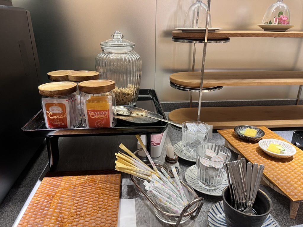 フィンエア　ay80便　評判　最悪　セントレア　プライオリティパス　ラウンジ