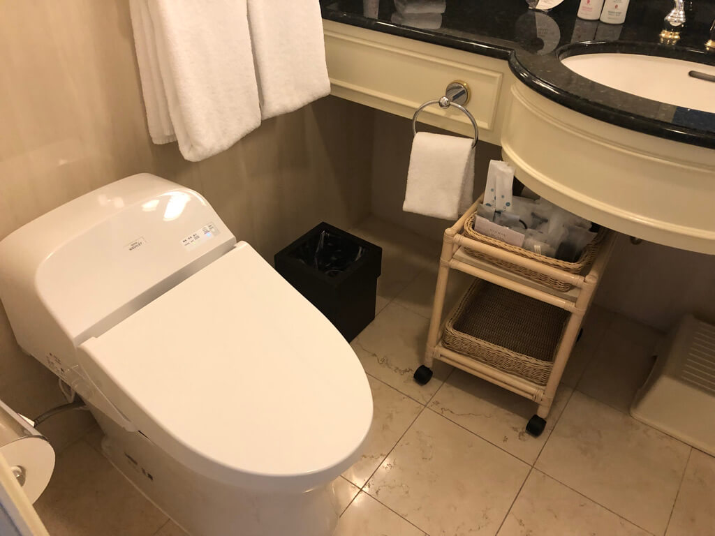 名古屋マリオットアソシアホテル　デラックスダブル　スタンダードダブル　子連れ　宿泊記　朝食　エリートラウンジ　　フィットネスジム　プール　SPGアメックス　紹介　プラチナ特典　ゴールド特典