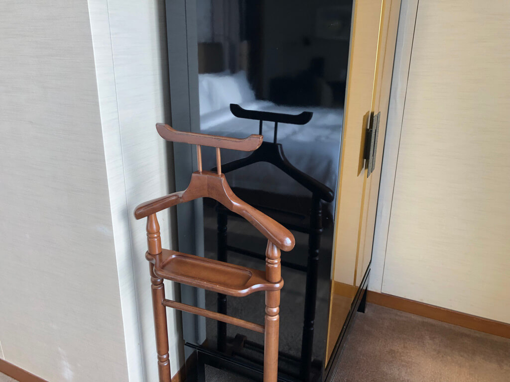 セントレジス大阪　ブログ　　宿泊記　子供添い寝　朝食　アクセス　駐車場　タイタニックオムレツ　プラチナ特典　バトラーサービス　マリオットボンヴォイアメックス　紹介　アメニティ