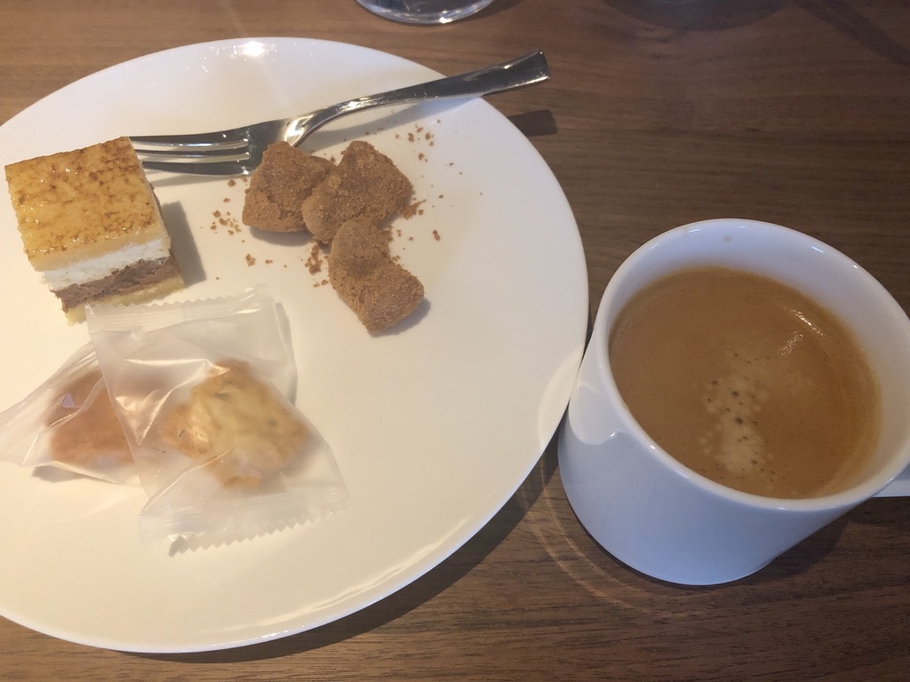 ウェスティン都ホテル京都　ラウンジ　ブログ　プラチナ　アフタヌーンティー　マリオットボンヴォイアメックス　紹介