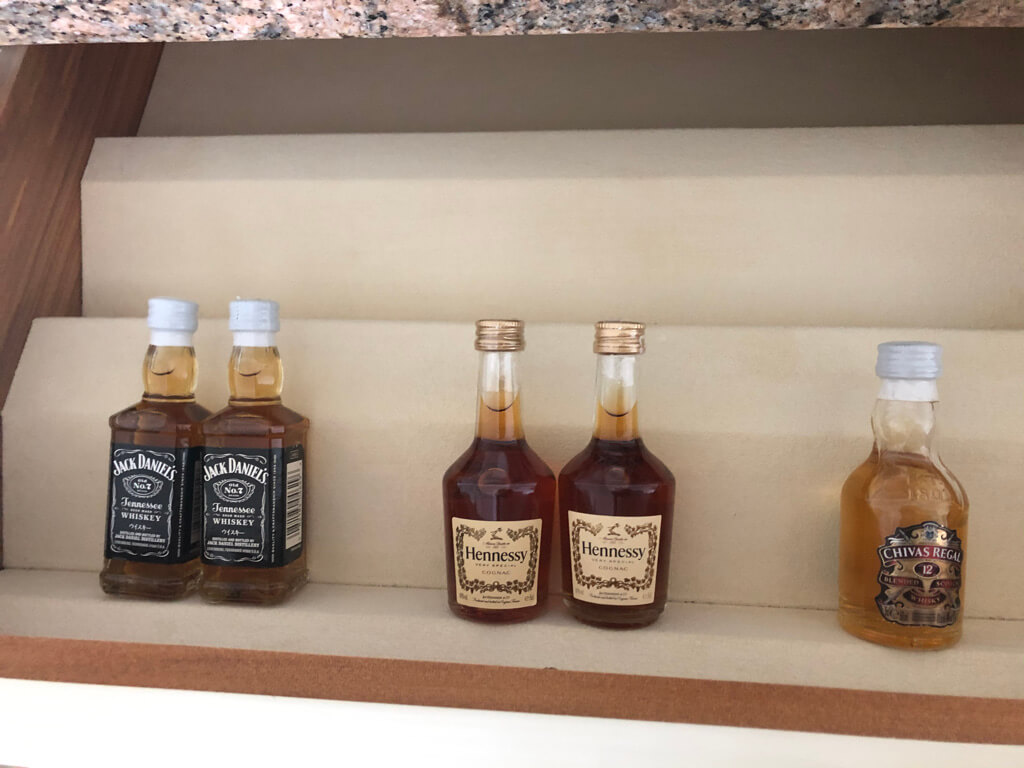 名古屋マリオットアソシアホテルデラックス　スイート　宿泊記　朝食　コンシェルジュ　ラウンジ　　フィットネスジム　プール　spgアメックス　紹介　プラチナ特典