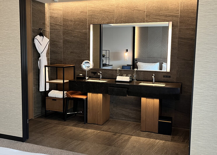 TIAD ティアド　宿泊記　プール　ラウンジ　部屋　ブログ　プラチナ特典