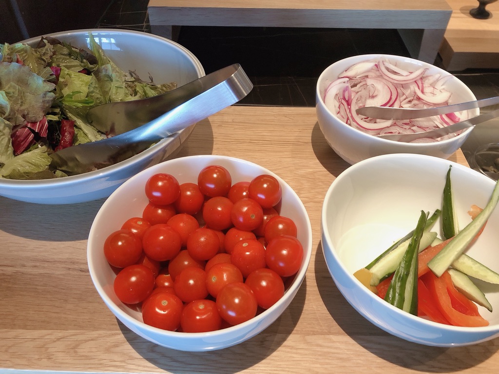 リッツカールトン福岡　クラブラウンジ　朝食　料金　アフタヌーンティ