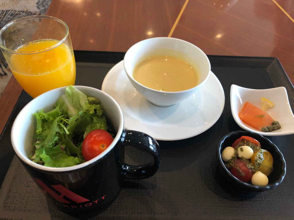 名古屋マリオットアソシアホテルデラックス　スイート　宿泊記　朝食　コンシェルジュ　ラウンジ　　フィットネスジム　プール　spgアメックス　紹介　プラチナ特典