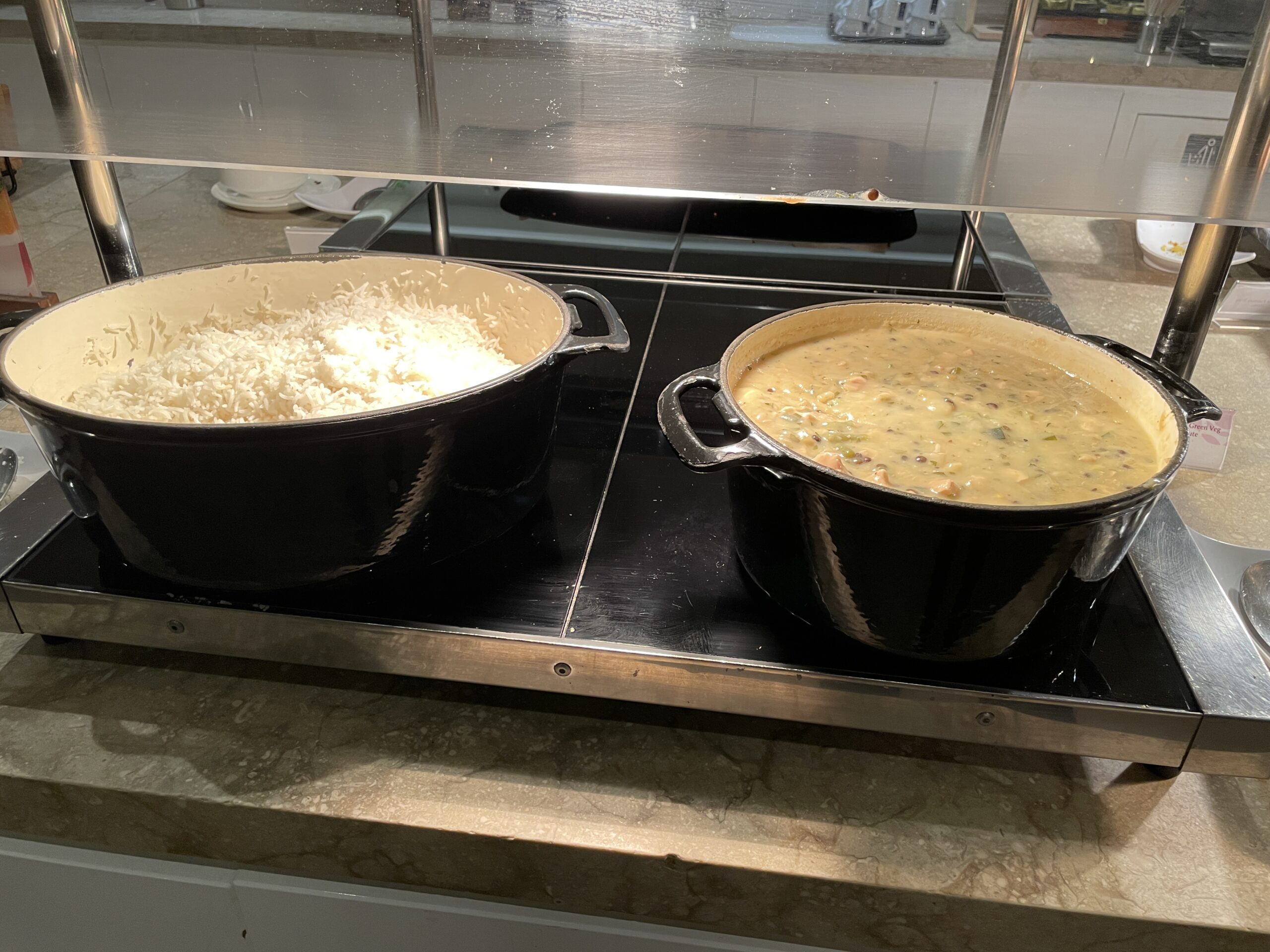 ヒースロー空港　ターミナル２　プラザプレミアムラウンジ