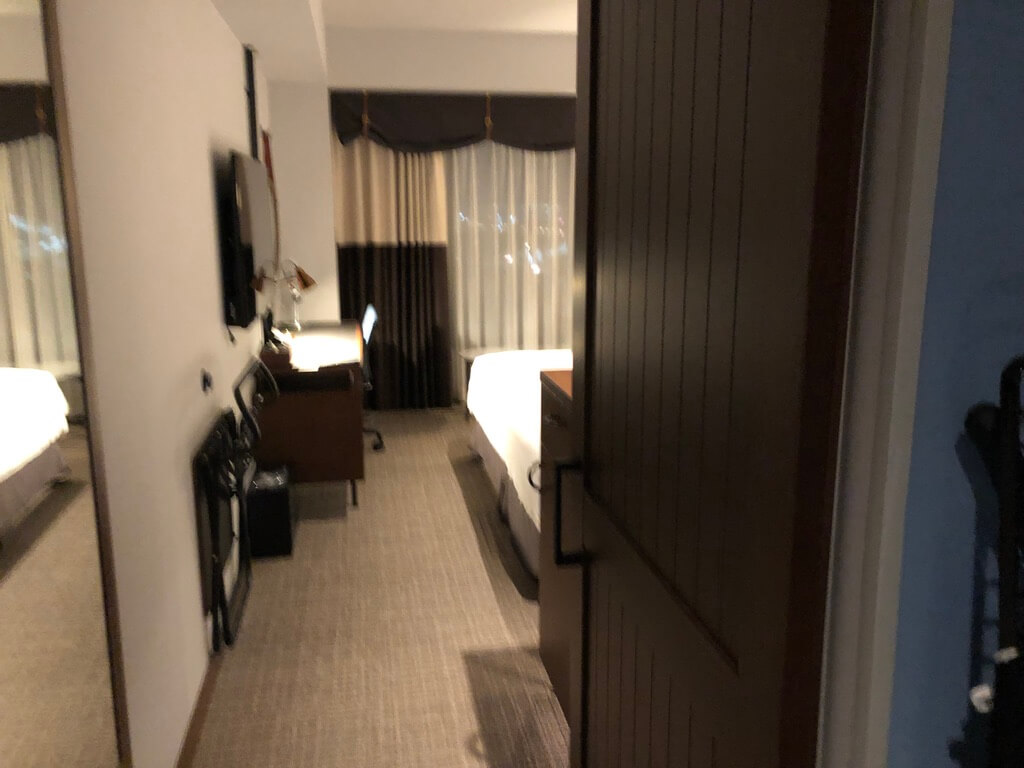 フォーポイントバイシェラトン名古屋中部国際空港　宿泊記　ブログ　プラチナ特典　朝食　駐車場　マリオットボンヴォイアメックス　紹介