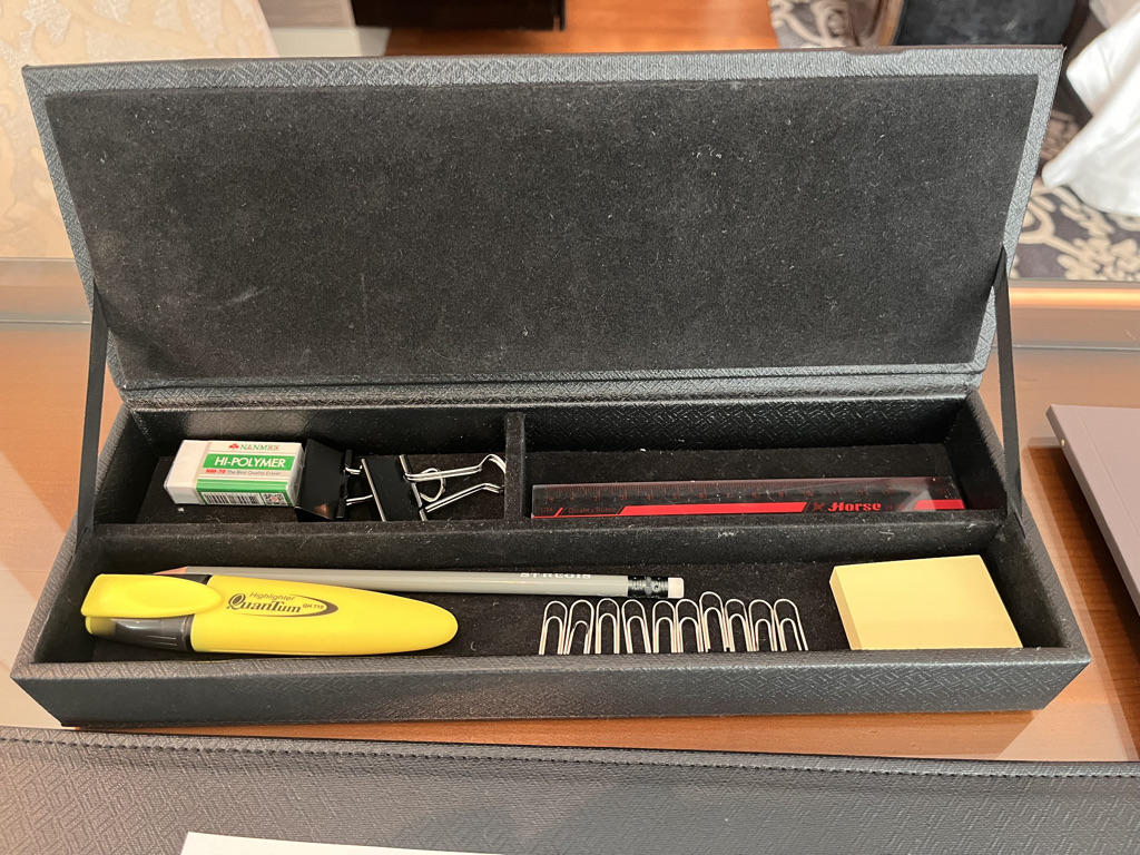 セントレジスバンコク　宿泊記　送迎　アクセス　朝食　プール　ジム　サウナ　子供添い寝年齢　マリオットボンヴォイアメックス　プラチナ特典