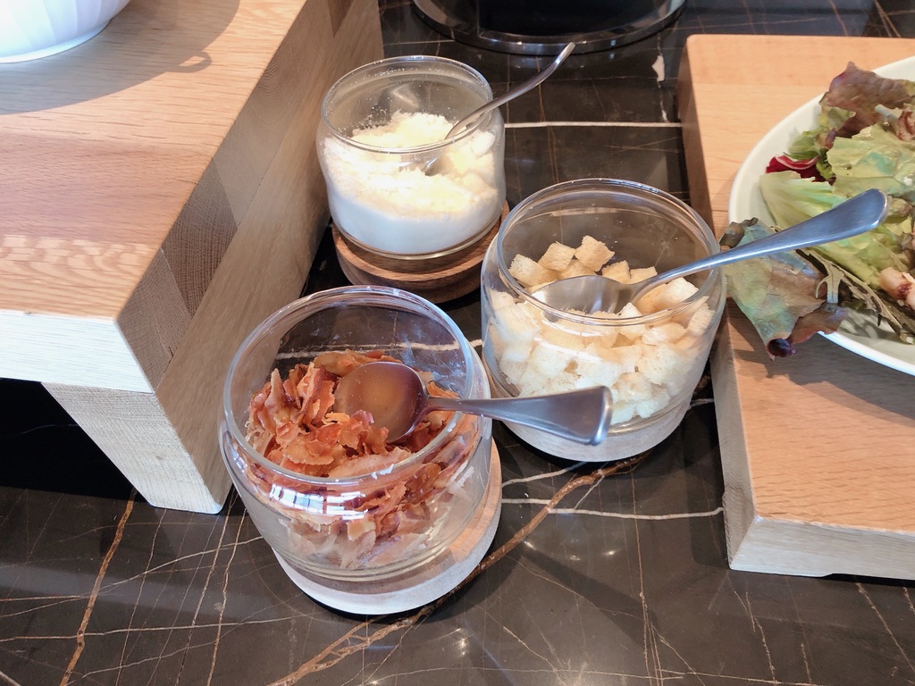 リッツカールトン福岡　クラブラウンジ　朝食　料金　アフタヌーンティ