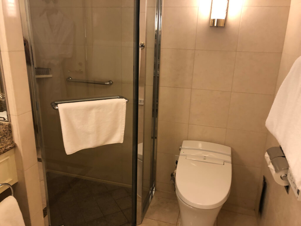 名古屋マリオットアソシアホテル　デラックスダブル　スタンダードダブル　子連れ　宿泊記　朝食　エリートラウンジ　　フィットネスジム　プール　SPGアメックス　紹介　プラチナ特典　ゴールド特典