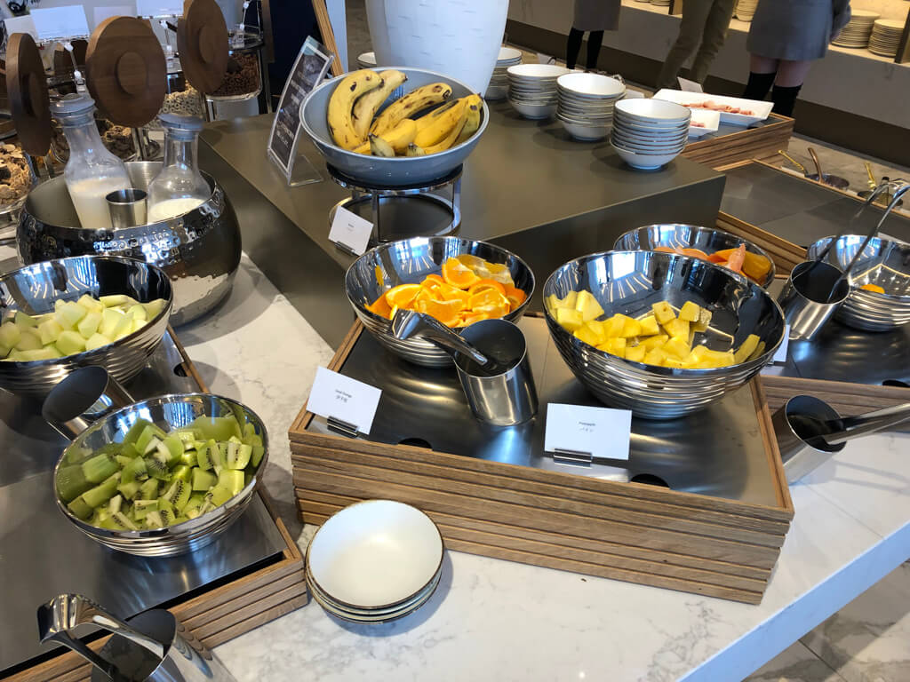 コートヤード・バイ・マリオット名古屋　宿泊記 ブログ　開業日　朝食　コインランドリー　フィットネスジム　ラウンジ　プラチナ特典　マリオットボンヴォイアメックスプレミアム紹介　アクセス