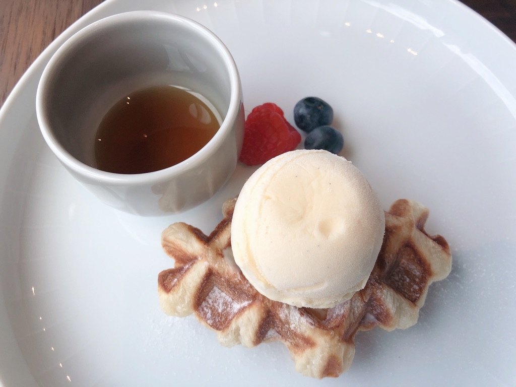 リッツカールトン福岡　クラブラウンジ　朝食　料金　アフタヌーンティ