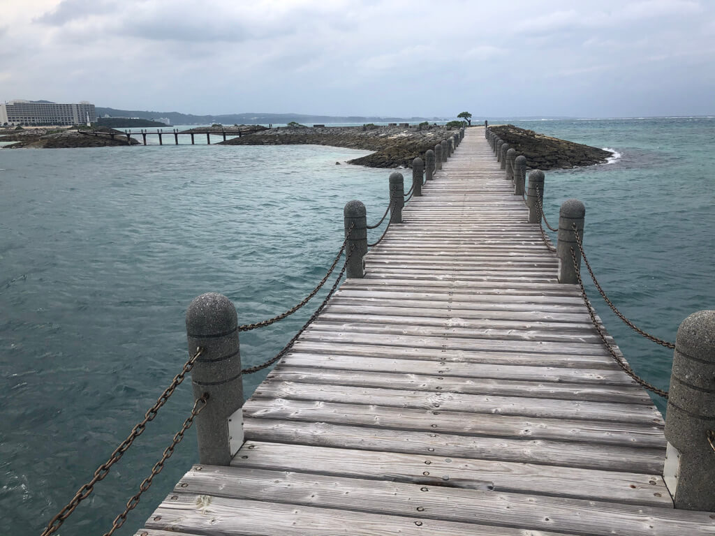 シェラトン沖縄サンマリーナリゾート　サウスタワー　宿泊記　プレミアムオーシャンツイン　フィットネスジム　大浴場　プール　サウナ　コンビニ　アメニティ