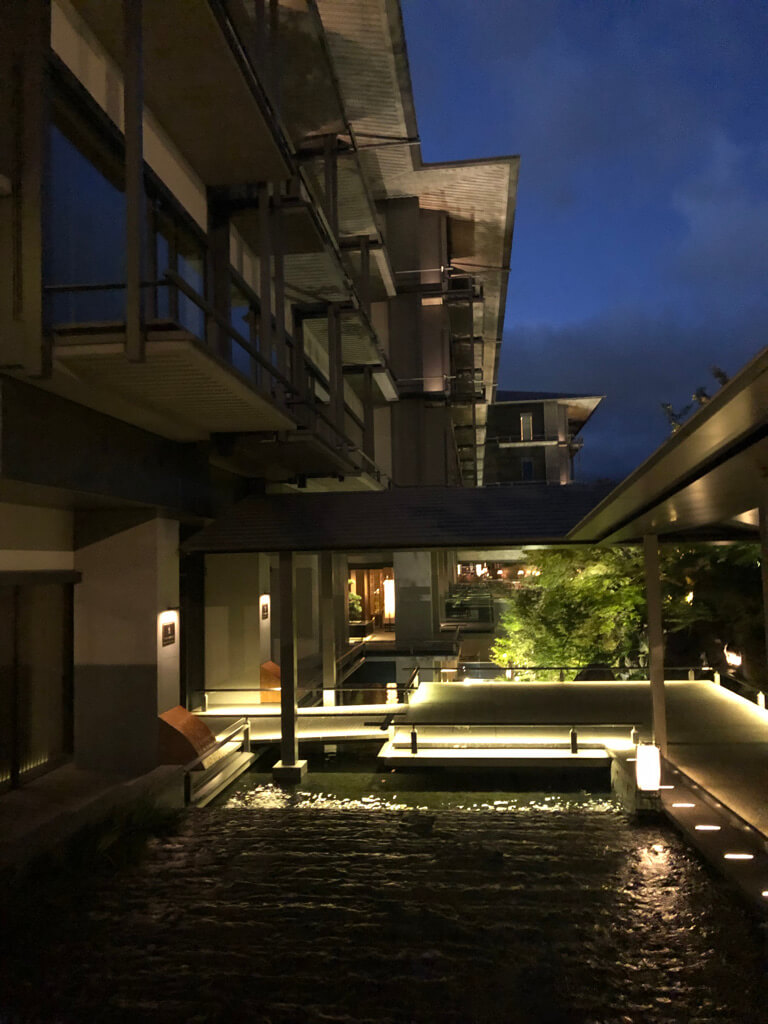 リッツカールトン京都子連れ宿泊記☆どこを取ってもアートな空間、朝食も最高!良さを再認識した宿泊となりました♡ 108 リッツカールトン京都 ブログ spgamex紹介 プラチナ会員 特典 朝食 プール アクティビティ 子供添い寝 アメニティ インルーム ルームサービス
