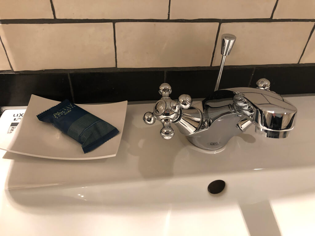 フォーポイントバイシェラトン名古屋中部国際空港　宿泊記　ブログ　プラチナ特典　朝食　駐車場　マリオットボンヴォイアメックス　紹介