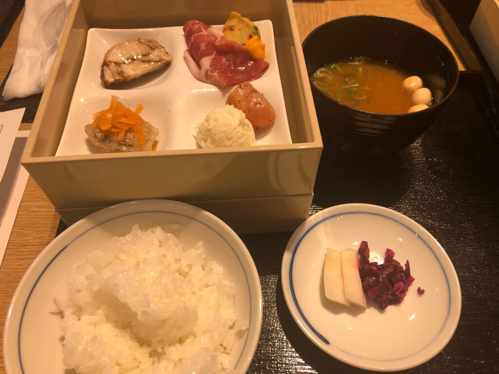 ザ・プリンス京都宝ヶ池　子連れ　宿泊記　プラチナ特典　アップグレード　朝食　ラウンジ　SPGアメックス紹介