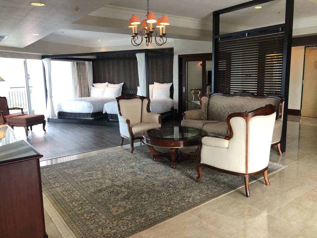 沖縄マリオット 宿泊記 パノラマオーシャンスイートプレミアム 部屋 館内施設 格安宿泊　プラチナ特典 SPGアメックス紹介　ジム　プール　スパ