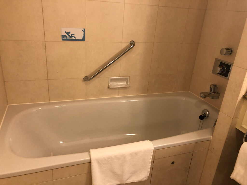 名古屋マリオットアソシアホテル　デラックスダブル　スタンダードダブル　子連れ　宿泊記　朝食　エリートラウンジ　　フィットネスジム　プール　SPGアメックス　紹介　プラチナ特典　ゴールド特典