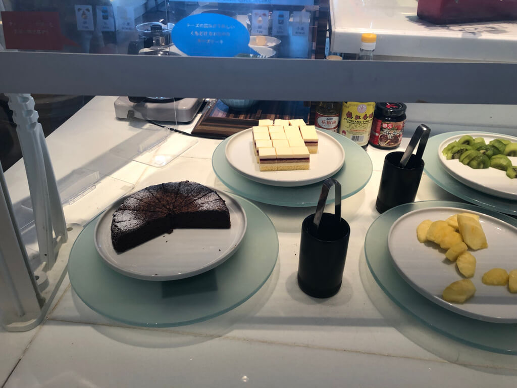 大阪マリオット都ホテル　ブログ　ジュニアスイート　子供添い寝無料　宿泊記　連休　格安　朝食　ラウンジ　あべのハルカス　プラチナ特典　　駐車場　マリオットボンヴォイアメックス紹介