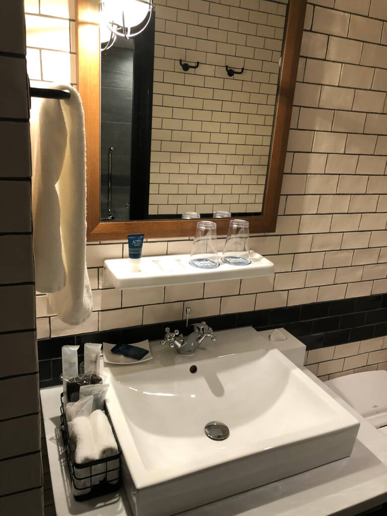 フォーポイントバイシェラトン名古屋中部国際空港　宿泊記　ブログ　プラチナ特典　朝食　駐車場　マリオットボンヴォイアメックス　紹介