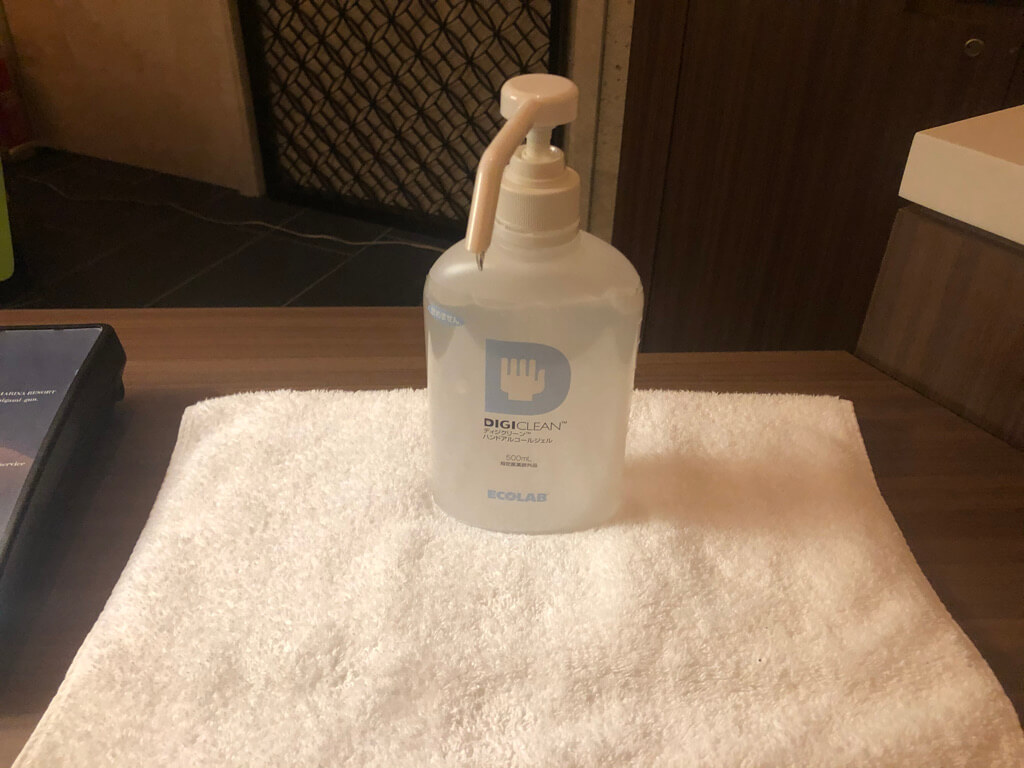 シェラトン沖縄サンマリーナリゾート　サウスタワー　宿泊記　プレミアムオーシャンツイン　フィットネスジム　大浴場　プール　サウナ　コンビニ　アメニティ