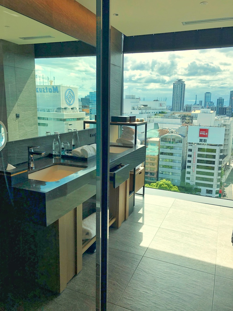 TIAD ティアド　宿泊記　プール　ラウンジ　部屋　ブログ　プラチナ特典