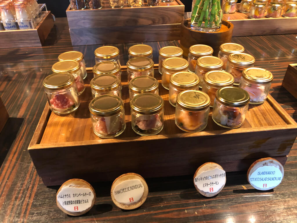 【リッツカールトン沖縄】コロナ後最新の朝食内容とグスクのディナーメニューをご紹介します! 12 リッツカールトン沖縄 コロナ 朝食 グスク ディナー メニュー SPGアメックス 紹介 プラチナ特典 レストラン割引