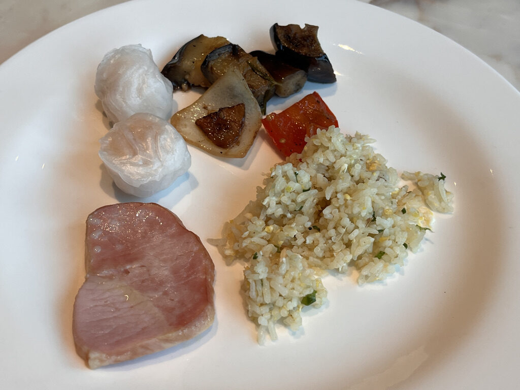 セントレジスバンコク　宿泊記　送迎　アクセス　朝食　プール　ジム　サウナ　子供添い寝年齢　マリオットボンヴォイアメックス　プラチナ特典　バトラーサービス