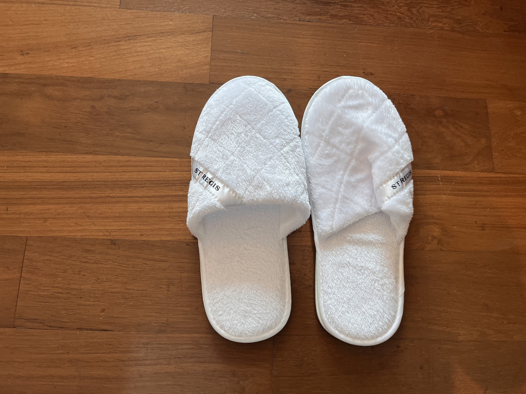 セントレジスバンコク　宿泊記　送迎　アクセス　朝食　プール　ジム　サウナ　子供添い寝年齢　マリオットボンヴォイアメックス　プラチナ特典